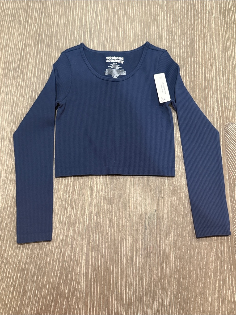NWT Size Medium 7-8 weekend academy Navy Ribbed Long-Sleeve Crop Top